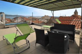 Гостиница Apartment Nikola  Каштел Камбеловац